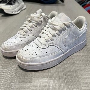 White Nike size 5